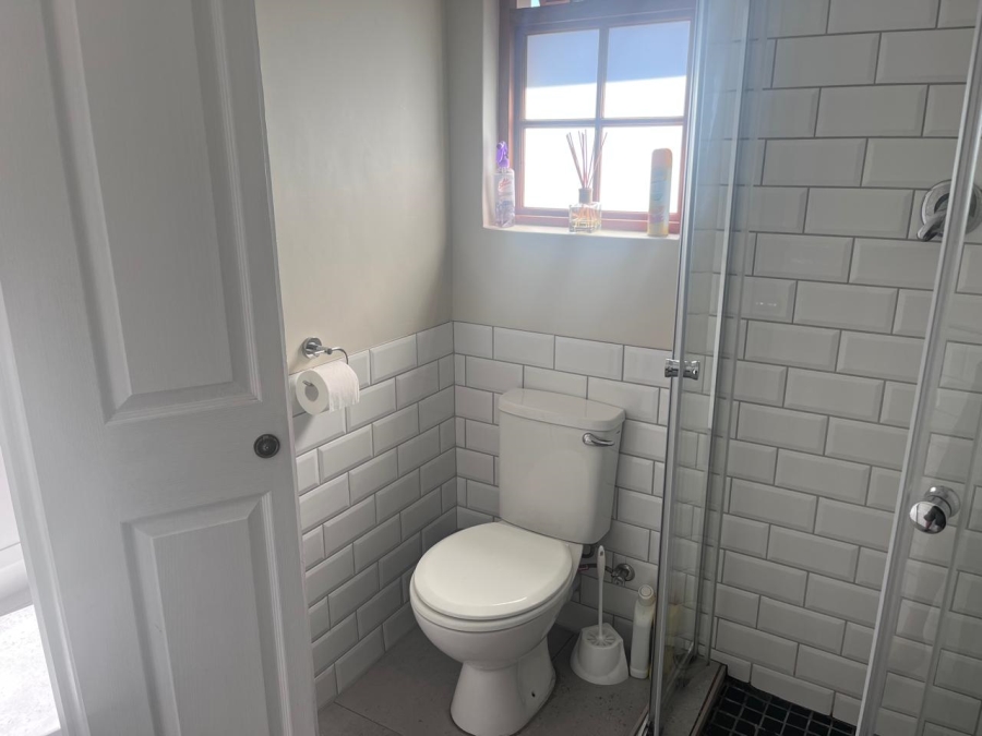 To Let 1 Bedroom Property for Rent in Pinelands Western Cape